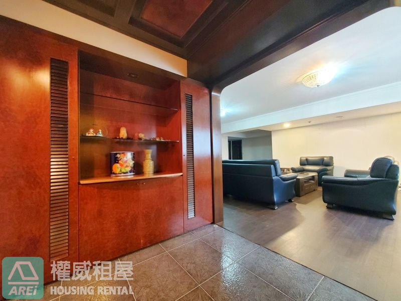 漢神本館新田大宅∣室內50坪大空間∣四房三衛二廳∣B1平面大車位