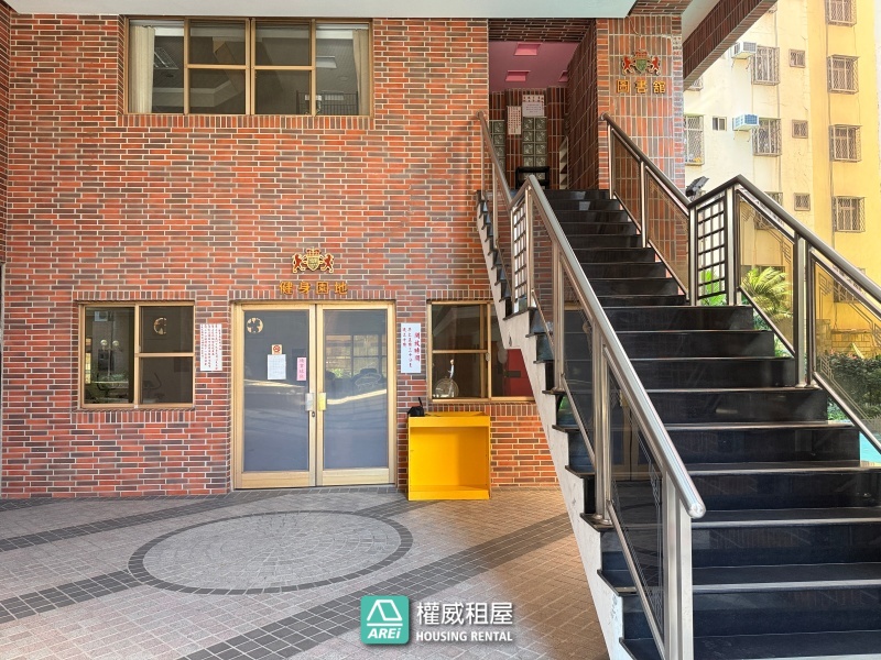 近輕軌 建工商圈｜屋況好含平車｜4+1房大空間好利用