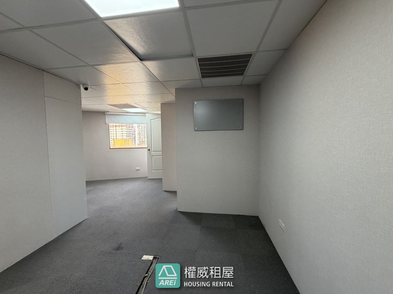 🌷MRT輕軌辦公室｜50坪凹子底｜朱沙大樓實用型商辦教室🌷