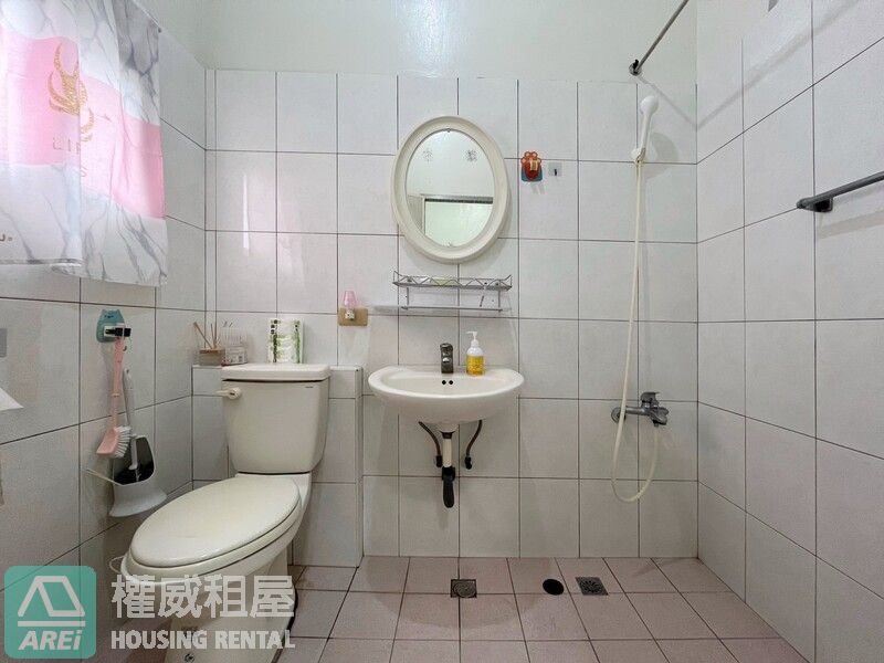 苓雅透天獨立出入口|三房整層住家可租補
