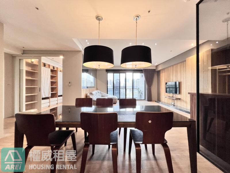 🏡美術館|鳳凰會名宅3+1雙主臥平車泳池