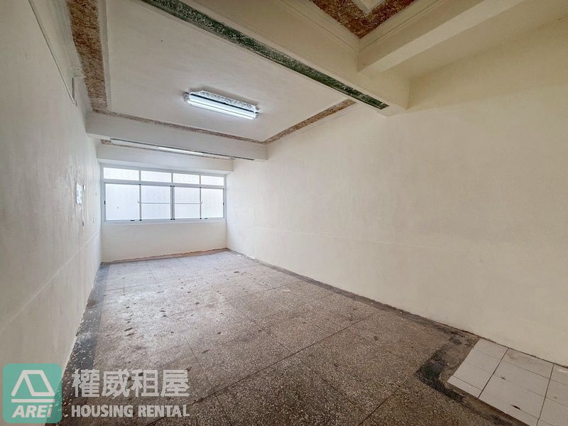 近市政府仁愛三街透天出租2樓以上