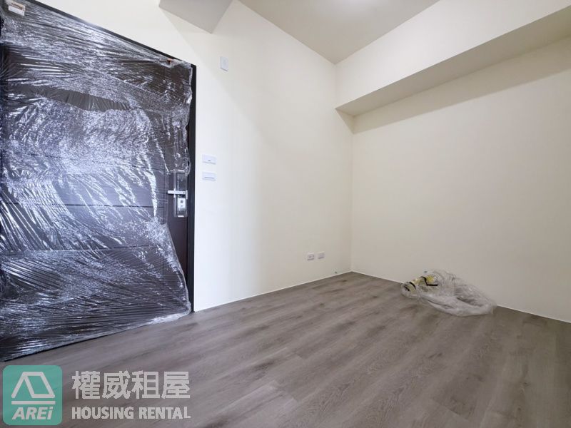 悅讀時代景觀1+1房車位