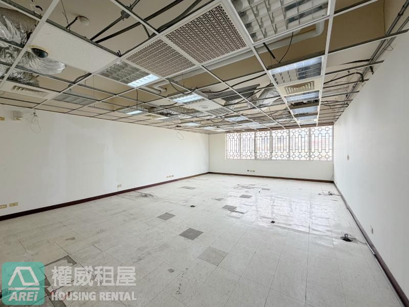 🏢三塊厝車站｜艾森豪商辦｜敞亮辦公室