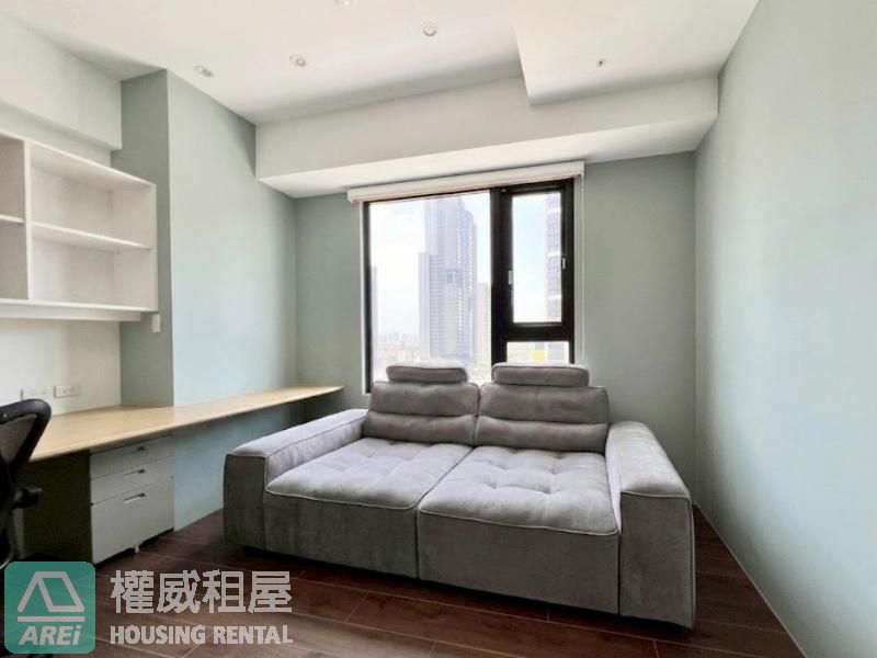 🏙 R8亞灣三多|殷雄・溫潤靜謐3房4衛・雙平車