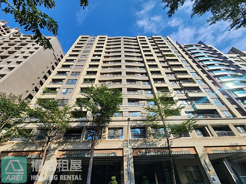 🍍🍍凹子底輕軌C23｜農16公園｜紐約三房可租補🍍🍍