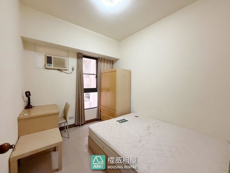 🍍🍍凹子底輕軌C23｜農16公園｜紐約三房可租補🍍🍍