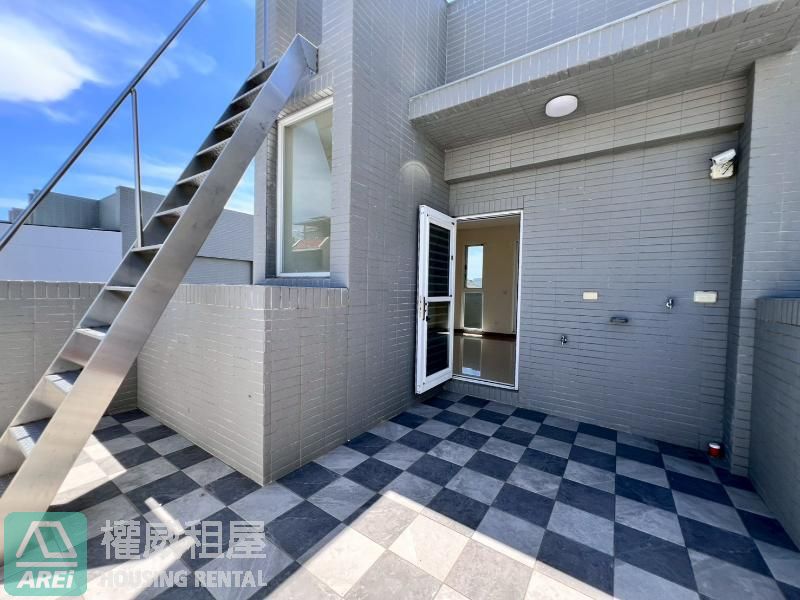 🏠仁武・透天超大後庭院｜3套房+1大空間