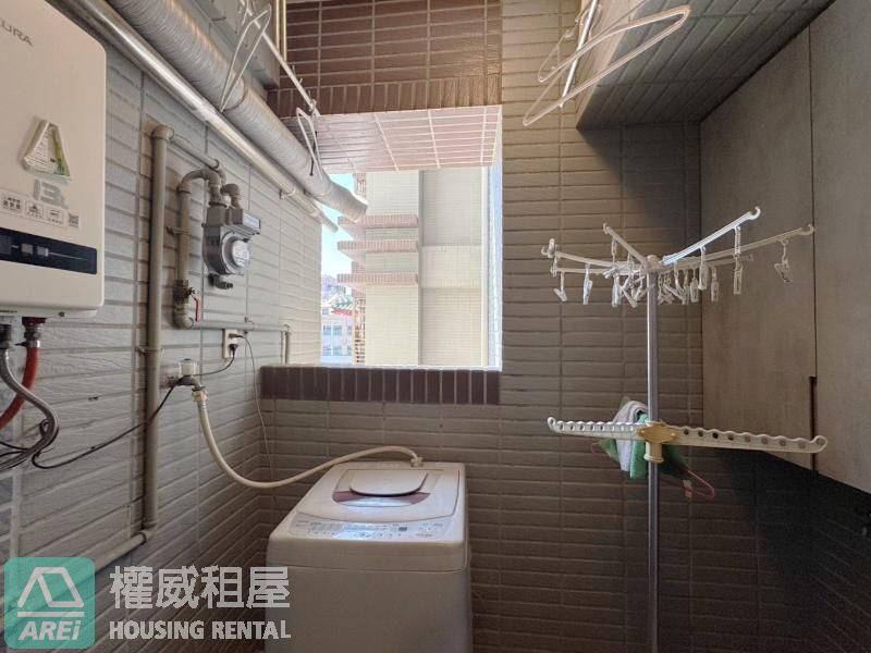 鹽埕駁二｜海揚大樓｜典雅3房平車
