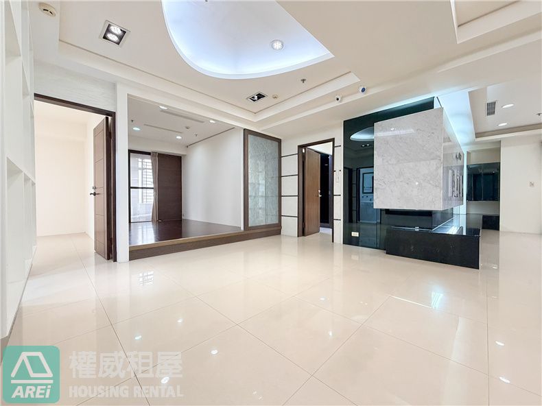 凹子底MRT堅山景觀大大空間 2+1房平車空屋