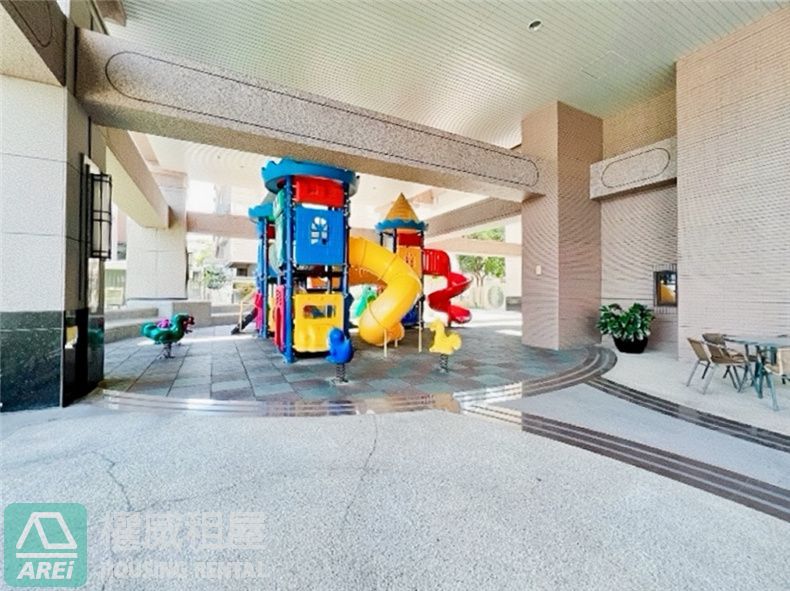 凹子底MRT堅山景觀大大空間 2+1房平車空屋