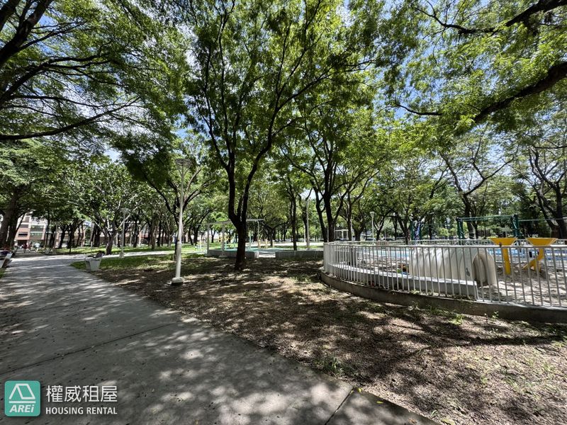 🍍🍍近交流道楠梓土庫家樂福｜樓店店面｜常德🍍🍍