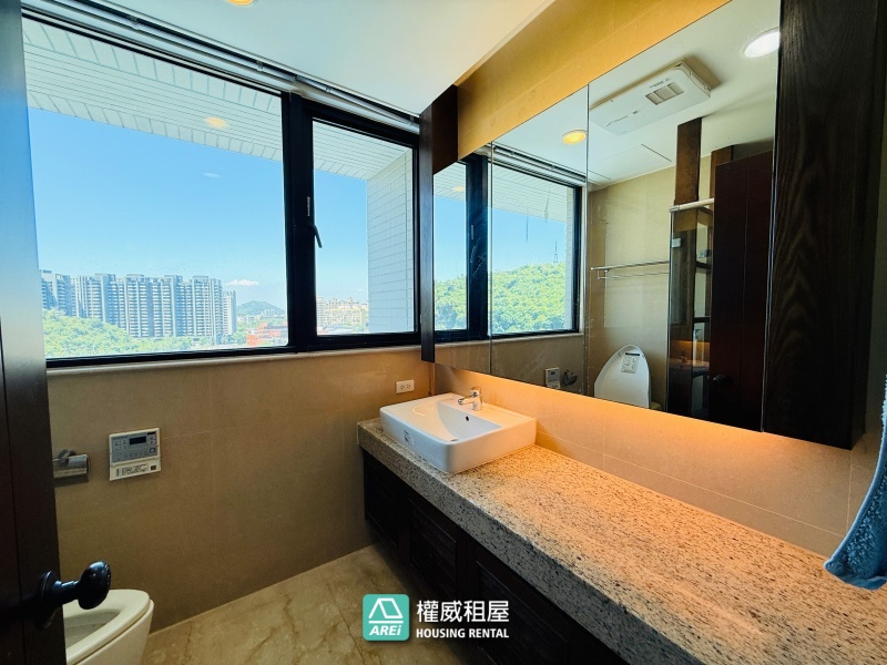 鼎宇鼎峰 開窗滿綠意｜可讓寵物奔跑的房子｜彈性四房好利用