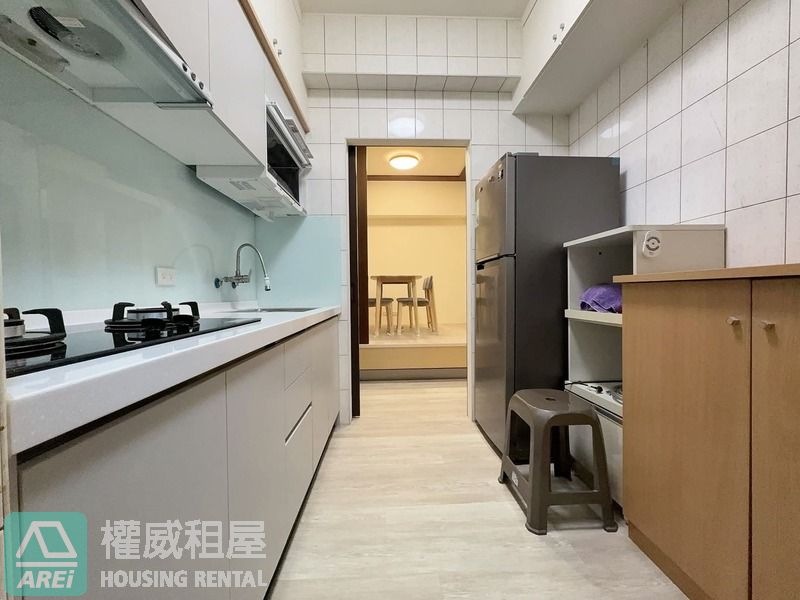 生態園區MRT️️️⭐️千禧屋翻新裝潢3+1房車位