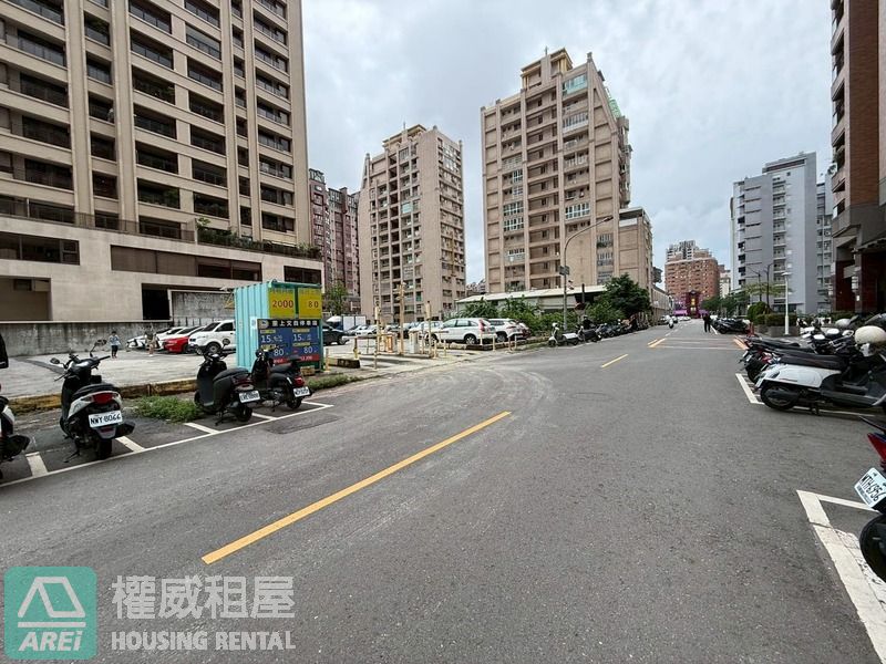 生態園區MRT️️️⭐️千禧屋翻新裝潢3+1房車位