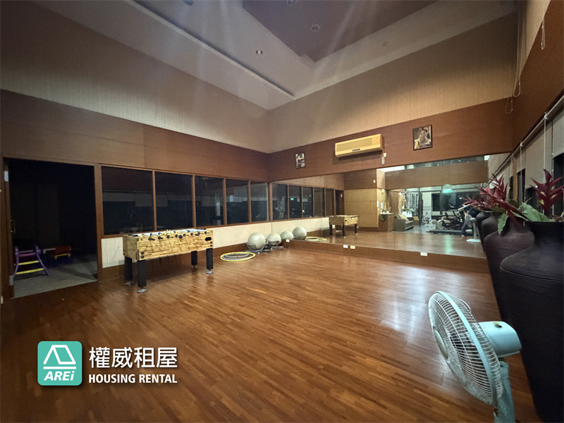 可租補2房×台積電×美裝潢×平車×健身房×右昌國小×捷運宅