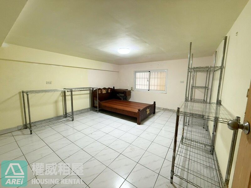 唐山街透天|4房可租補 入戶籍 辦公室 宿舍|可寵