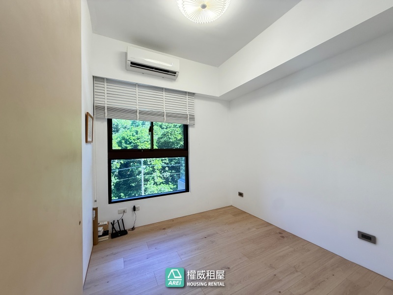 高質感社區｜翡翠流域三房＋平面車位｜可租補