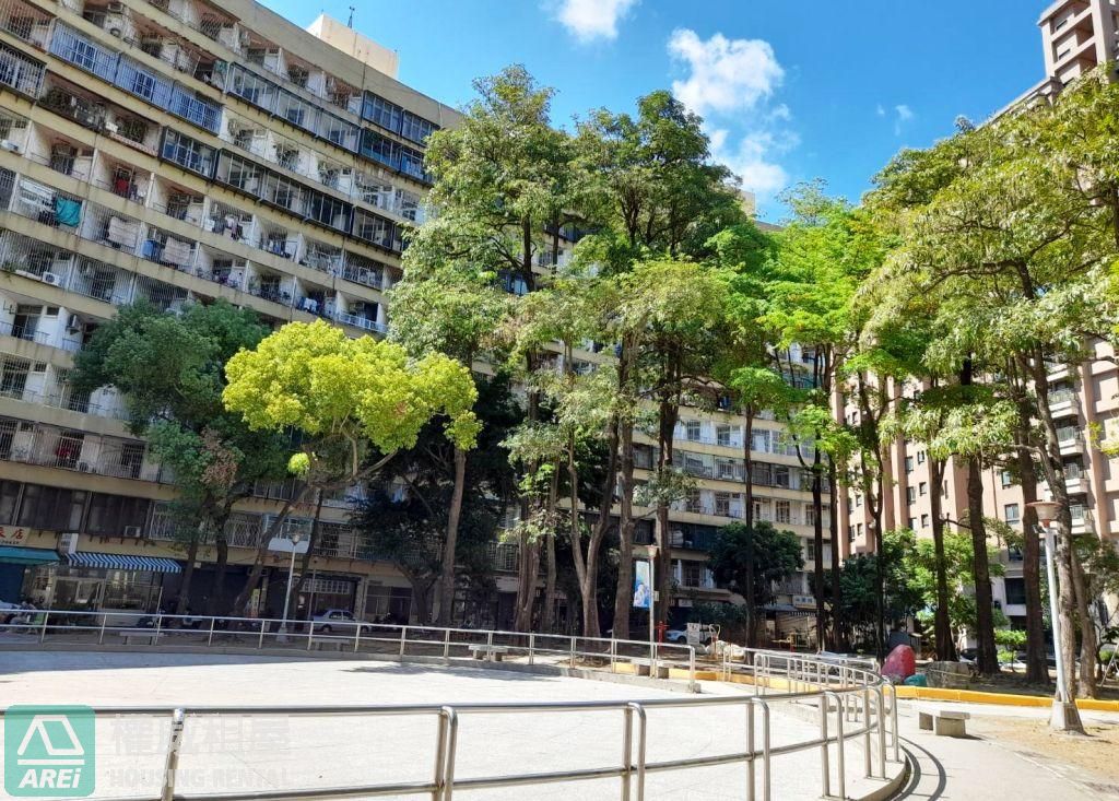 高質感社區｜翡翠流域三房＋平面車位｜可租補