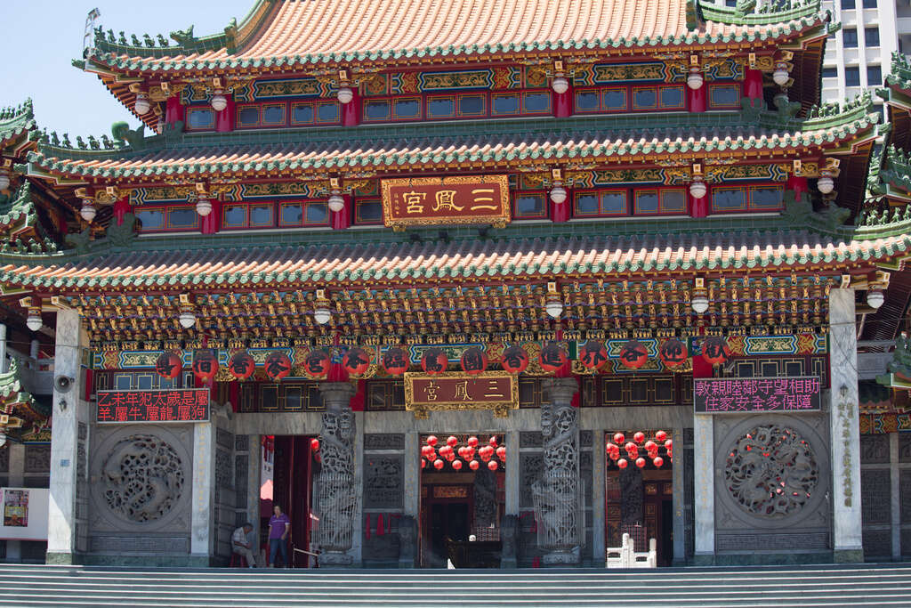 【雄中商圈】質感微醺美學店面！無油煙輕食/咖啡小酒館的首選基地