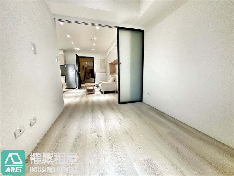 左營高鐵三鐵核心｜自由朗誦｜新優質兩房