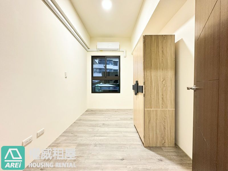 楠梓高大微美居正2房車位可租補