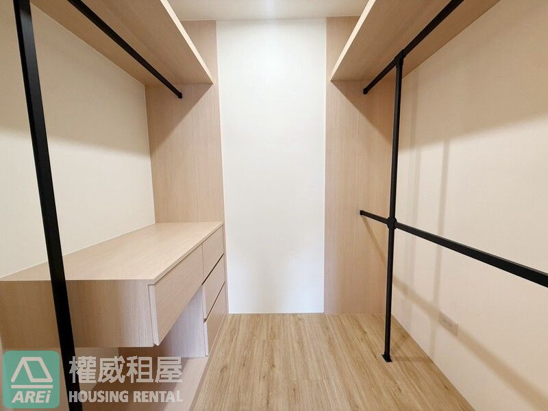 龍騰鑫天地2|3房2廳2衛1陽台|可租補 入戶籍|輕軌C27|鼎山家樂福