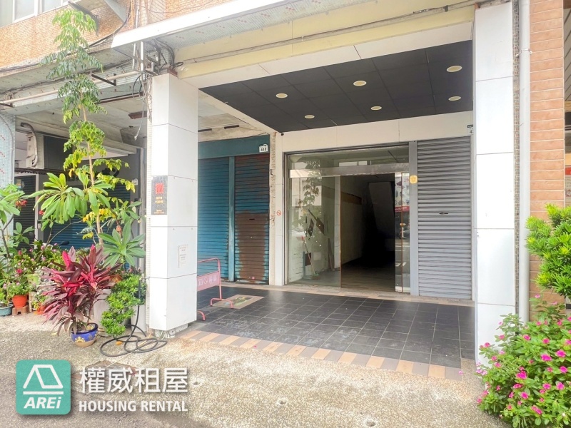 🏤青年一路×中山一路★臨路透天|黃金店面•創業首選|適電商展示.美業.服飾選物.多元業種