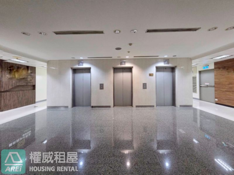 ⚜️高雄市心商辦•寶成中正大樓•黃金據點•露臺辦公室