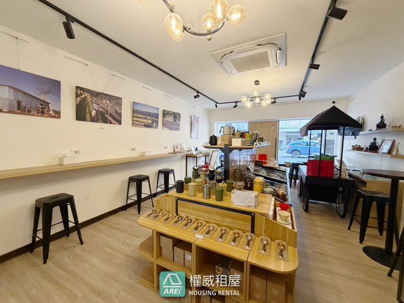 🍍建國四路鹽埕五福｜咖啡廳｜文青風1雙店面+後院🍍