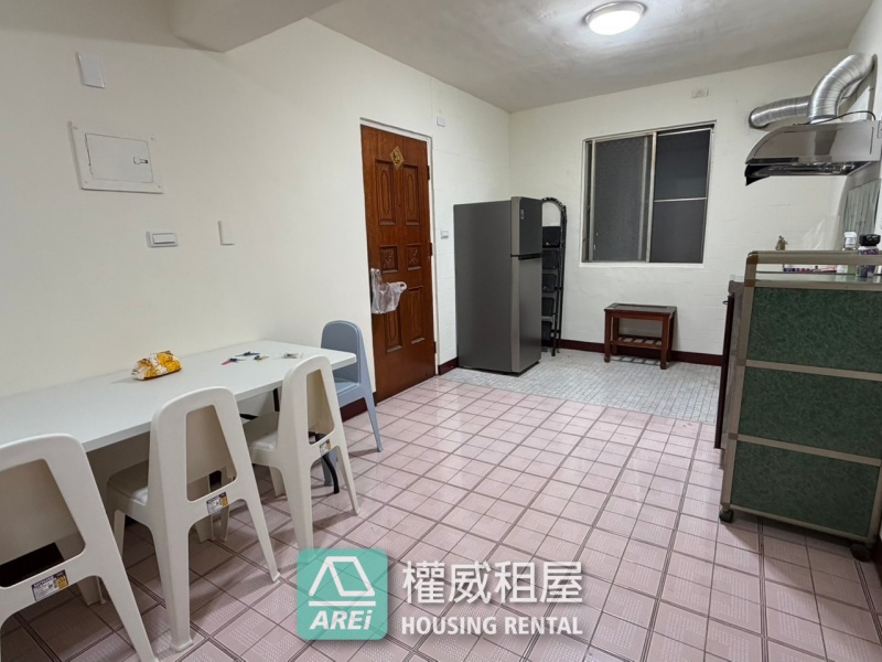 🏡 楠梓元昌街三房｜右昌生活圈．生活機能成熟，住得自在又舒服