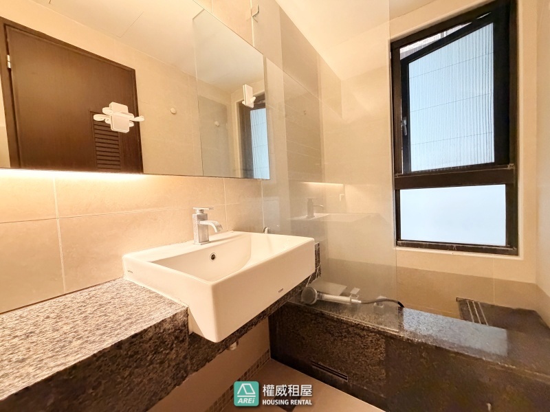 🏠凹子底｜璟立方｜3.6米挑高樓中樓｜2房格局｜義享商圈