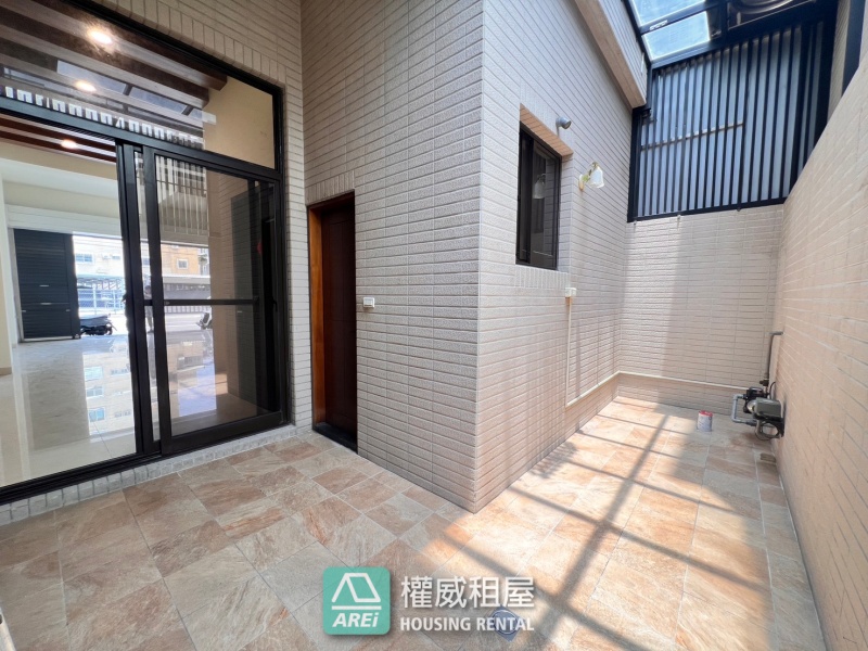 🏢 仁孝路一樓店面・辦公・工作室｜成熟商圈・空間彈性高