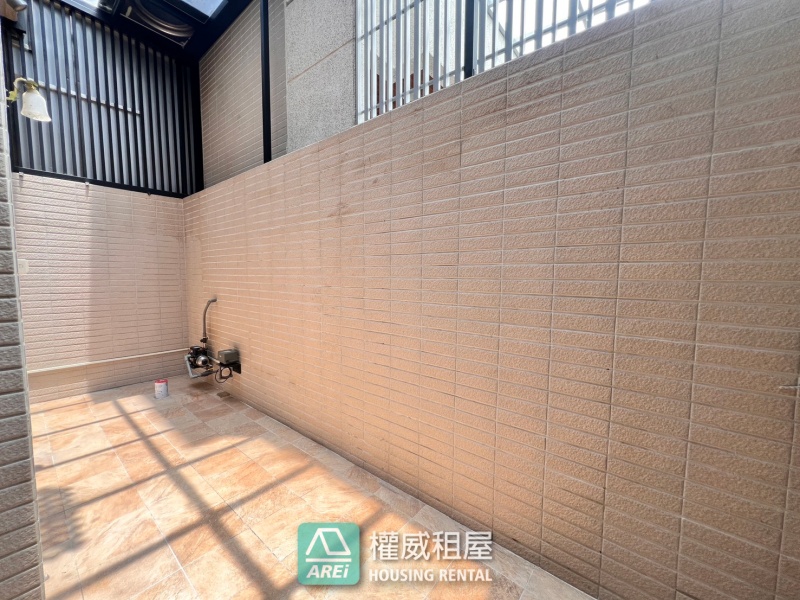 🏢 仁孝路一樓店面・辦公・工作室｜成熟商圈・空間彈性高