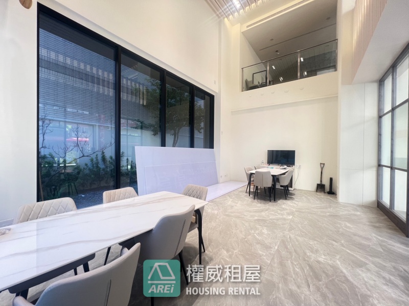 🏢 淳境｜後驛捷運120米・大面寬質感商業空間 翻譯