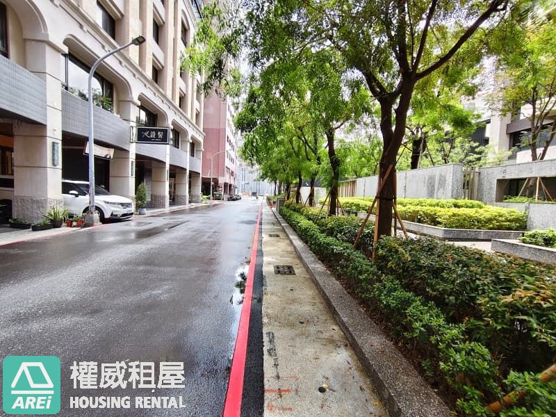 ✨巨蛋核心城高鐵旁，高樓視野隨心選