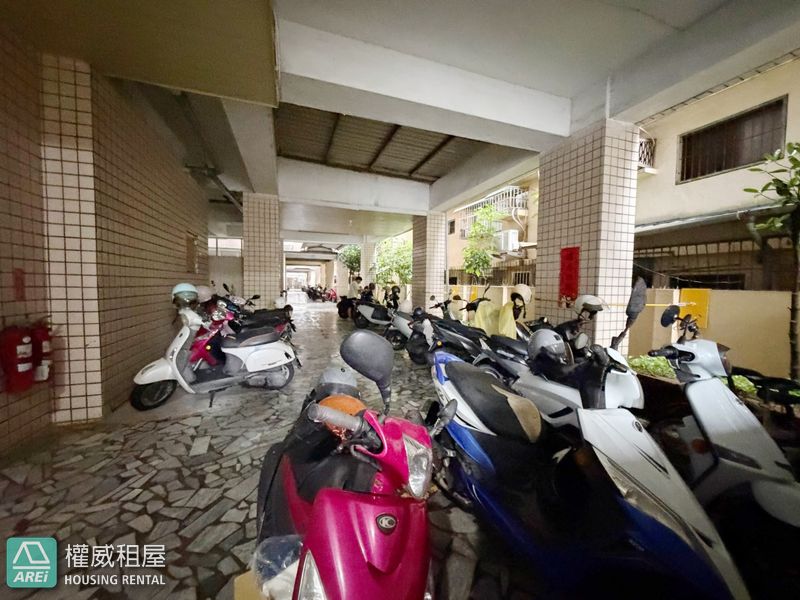 🍍小港機場｜明義小學｜公園旁大四房｜空屋🍍