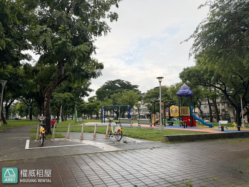 🍍小港機場｜明義小學｜公園旁大四房｜空屋🍍
