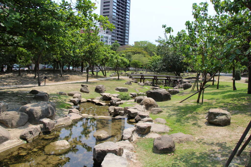 巨蛋商圈浤圃巨星⭐️高樓層景觀採光二房二衛