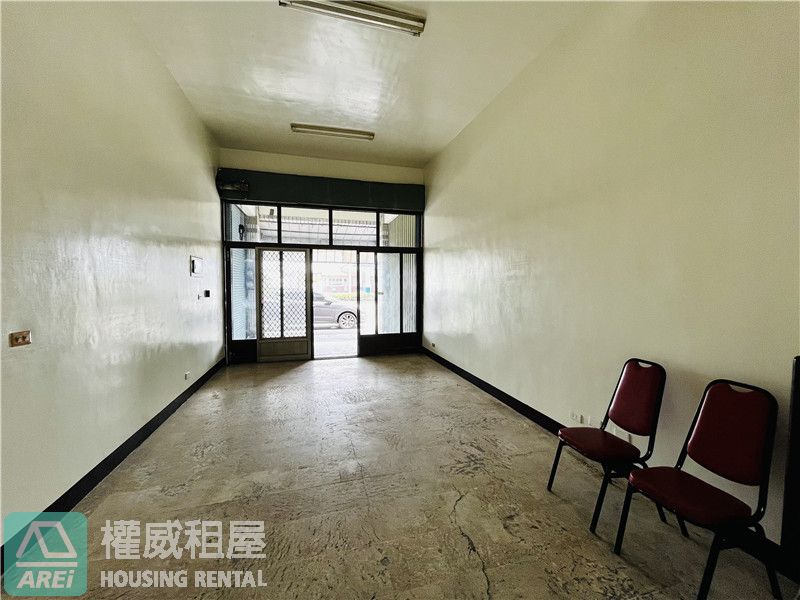 🐦‍🔥鳳仁路透天整棟出租 | 6房4衛浴格局方正 | 黃金店面
