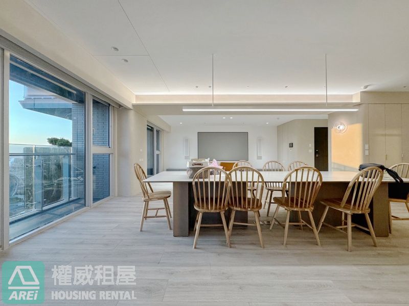 亞灣海港首排泊岸法式風情豪邸