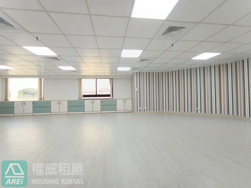 祥發財經大樓｜捷運後驛站重新整修採光辦公室