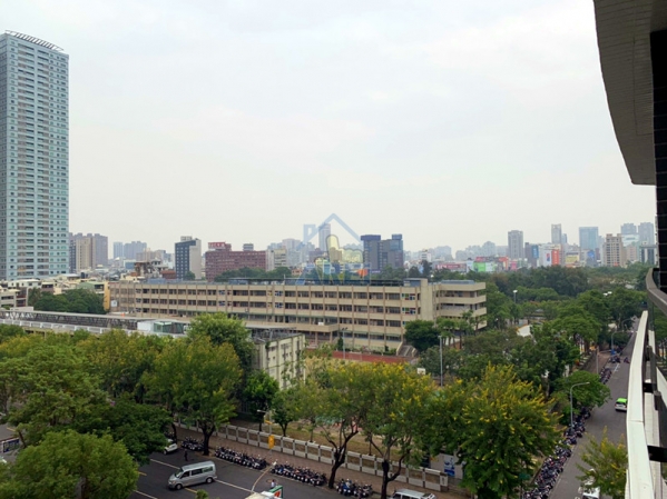 中央公園R9站民生香榭日式景觀2房可租補