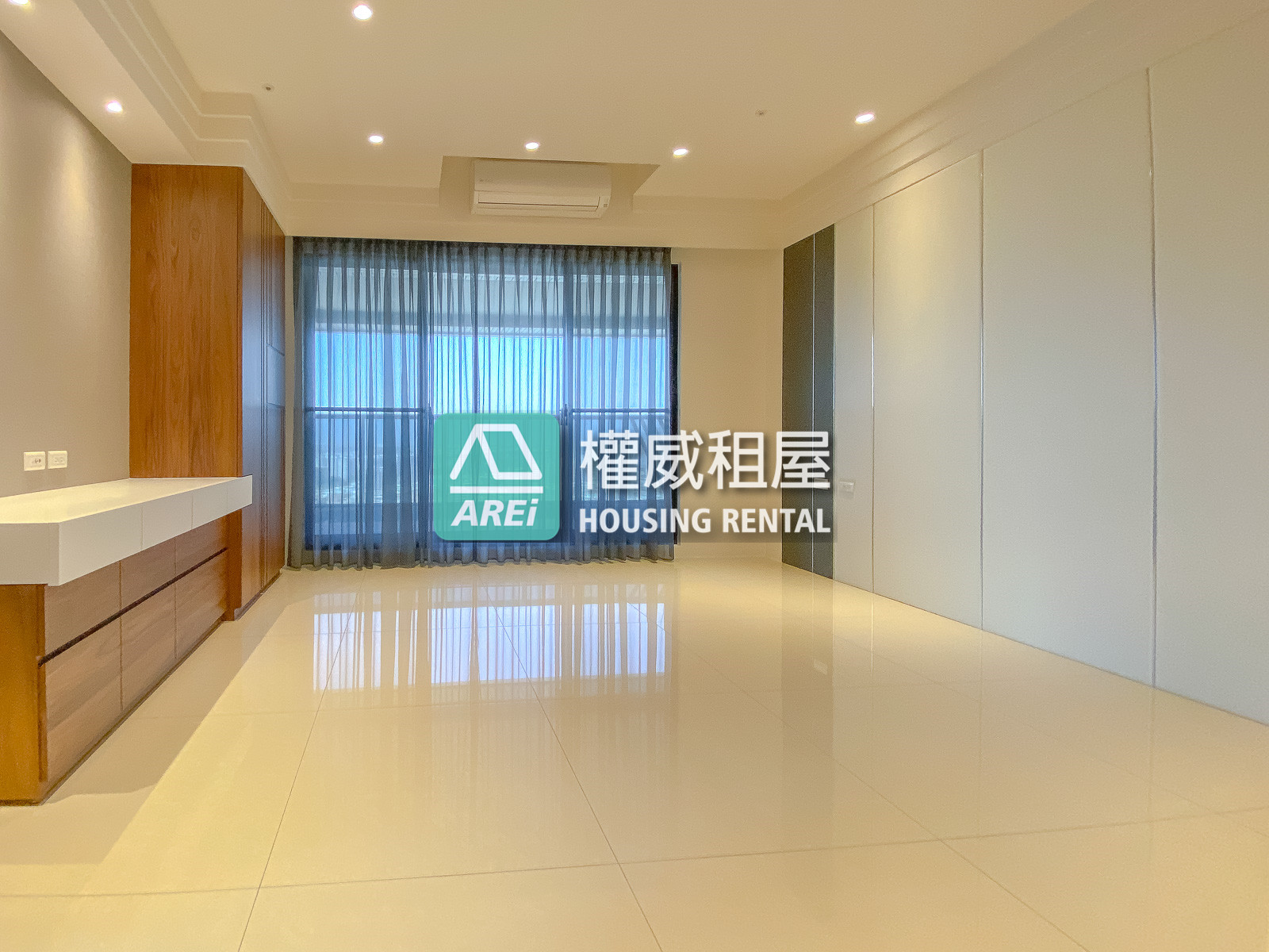 龍騰極致純白明亮景觀宅+雙平車