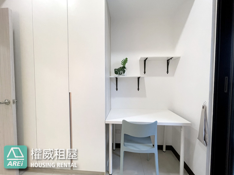 巨蛋MRT博愛香榭日光泳池景觀2房