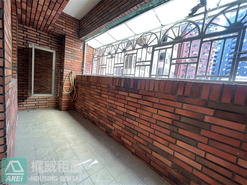 巨蛋瑞豐商圈1+2樓庭院雙平車