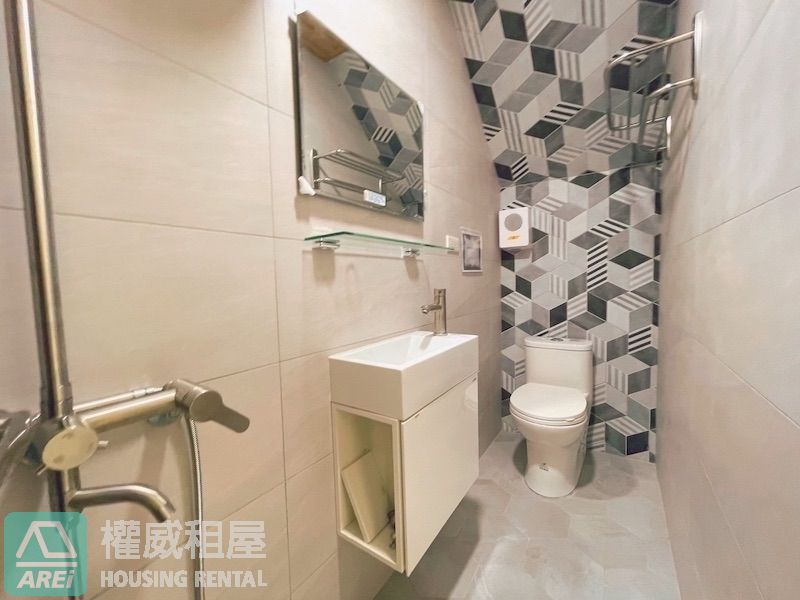 三多百貨商圈6大房車墅