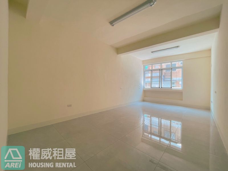 三多百貨商圈6大房車墅