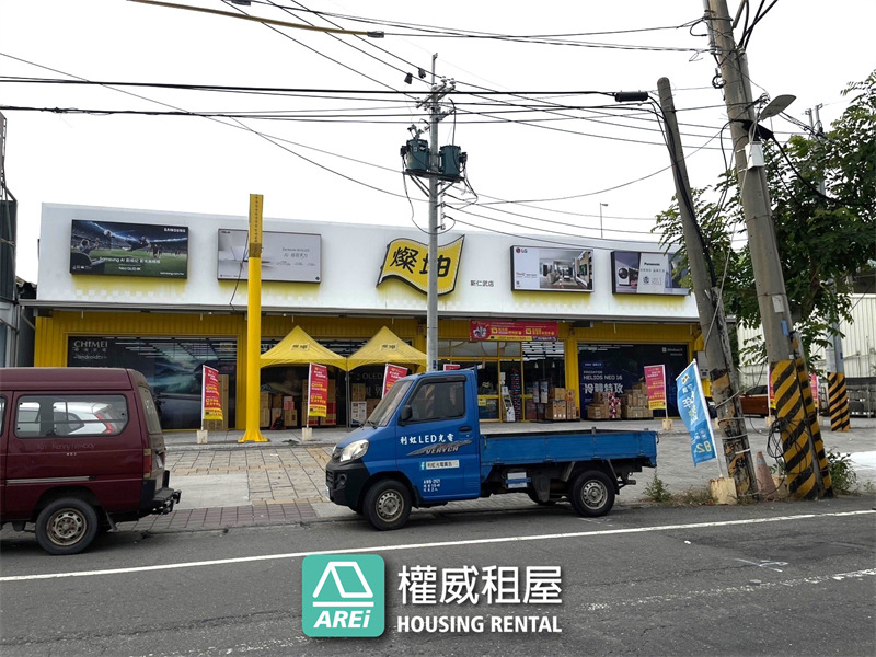 仁武｜仁雄商圈旁｜約25米面寬｜稀有三角窗大透店