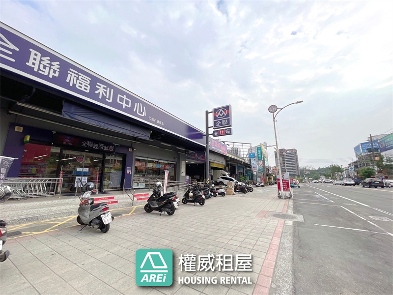 仁武｜仁雄商圈旁｜約25米面寬｜稀有三角窗大透店